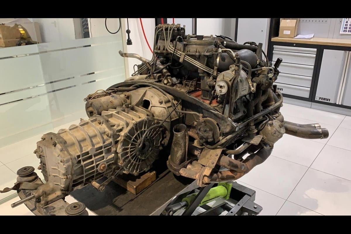 Ensemble moteur et boîte de la 930 Turbo, tel que sorti de la voiture