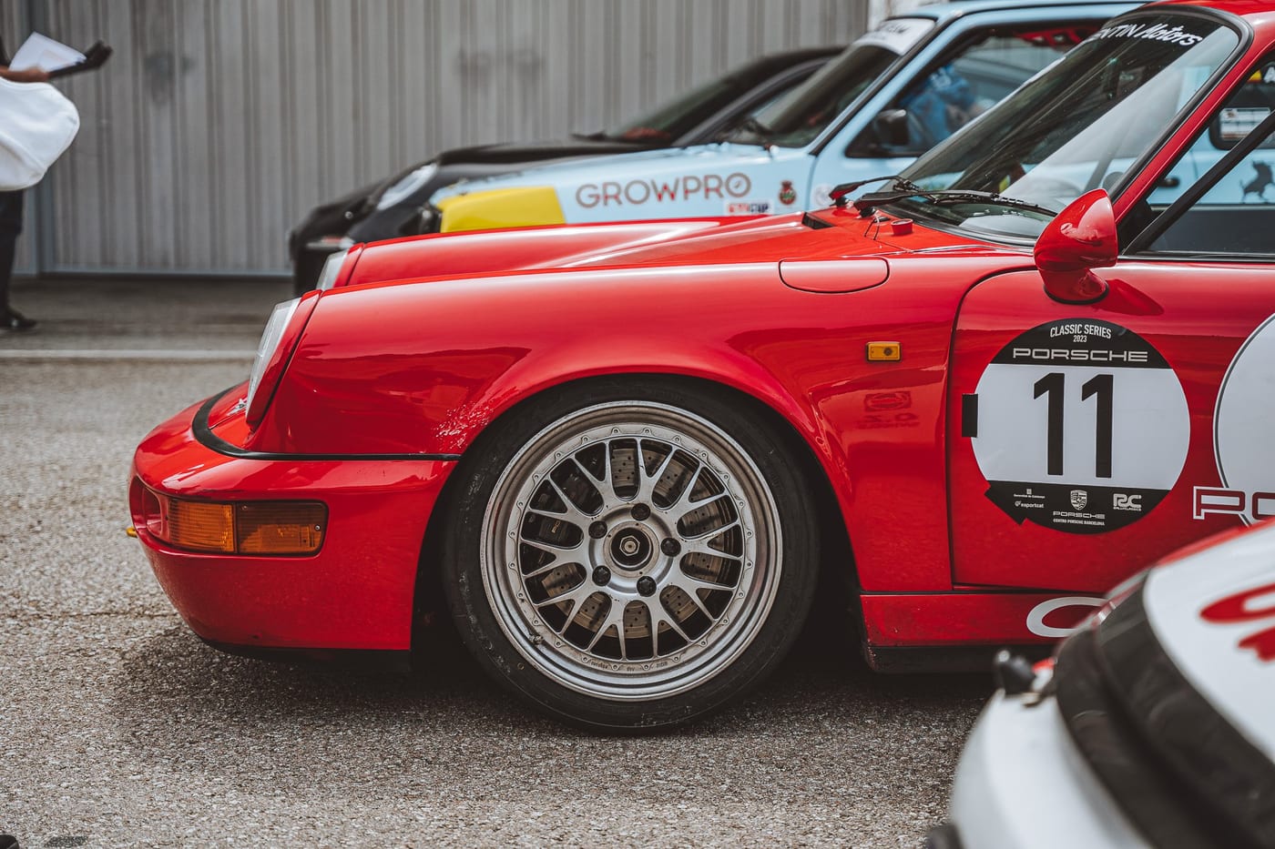 El 964 Carrera RS número 11 entre los demás participantes de la Classic Series